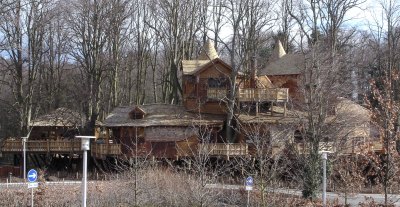 Alnwick tree house